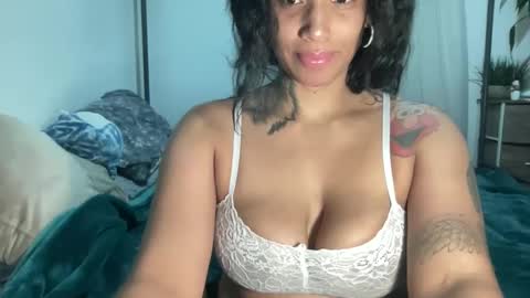 Snapshot of jenni_cash chatting on January 14, 2025, 7:27 am Mistress Jenni online show from January 14, 2025, 7:27 am