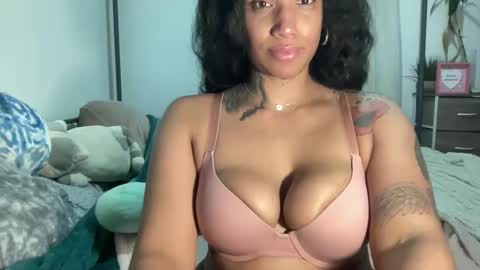 Snapshot of jenni_cash chatting on January 31, 2025, 7:50 am Mistress Jenni online show from January 31, 2025, 7:50 am