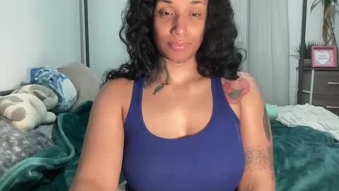 Snapshot of jenni_cash chatting on February 7, 2025, 7:29 am Mistress Jenni online show from February 7, 2025, 7:29 am