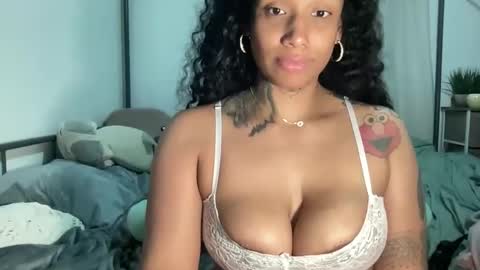 Snapshot of jenni_cash chatting on March 6, 2025, 9:14 am Mistress Jenni online show from March 6, 2025, 9:14 am