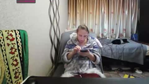 JenniDeep online show from December 22, 2025, 7:44 pm