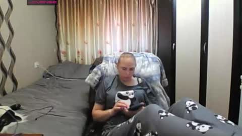 JenniDeep online show from April 27, 2026, 1:47 am