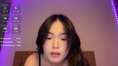 jennie_yung online show from December 24, 2024, 4:44 am