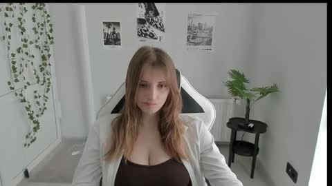 Karla online show from May 31, 2026, 12:23 pm