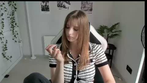 Karla online show from July 9, 2026, 12:42 pm