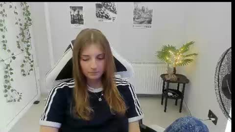 Karla online show from July 25, 2026, 1:19 pm