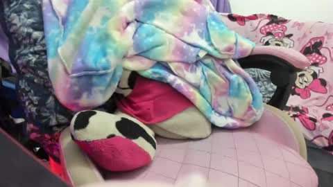 jennifer_bodyy0404 online show from July 3, 2026, 11:44 pm