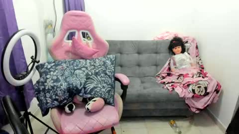 jennifer_bodyy0404 online show from July 19, 2026, 2:04 am