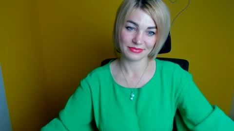 Snapshot of jennifer_cuttie chatting on July 29, 2026, 12:14 pm Jennifer online show from July 29, 2026, 12:14 pm