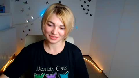 Snapshot of jennifer_cuttie chatting on August 6, 2026, 12:07 pm Jennifer online show from August 6, 2026, 12:07 pm