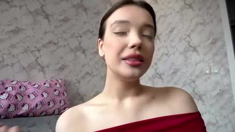 Jenni online show from June 16, 2026, 6:49 am