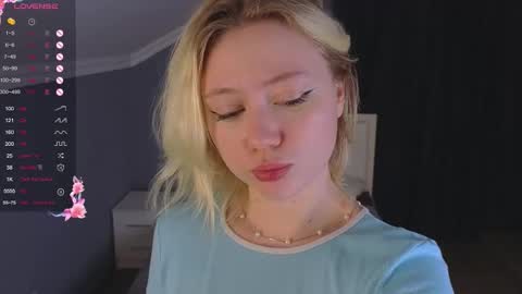 jennifer_mathis online show from October 29, 2025, 6:31 pm