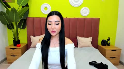 Jennifer online show from November 7, 2025, 8:03 am