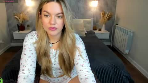 Snapshot of jennifer_perezz chatting on April 13, 2026, 9:48 am Jennifer Perezz online show from April 13, 2026, 9:48 am