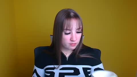 Jennifer online show from December 3, 2024, 6:26 am