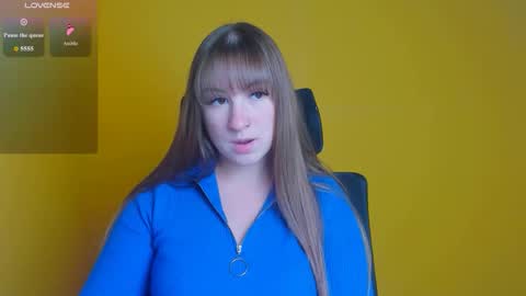 Snapshot of jennifer_xo_ chatting on October 8, 2025, 12:14 pm Jennifer online show from October 8, 2025, 12:14 pm