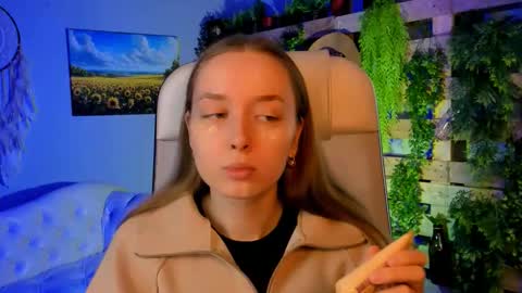 Jennifer online show from October 7, 2025, 9:50 am