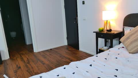 Jenny online show from October 16, 2025, 7:59 pm