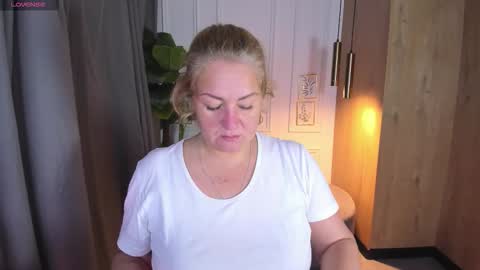 Snapshot of jenniferlight chatting on October 12, 2025, 3:00 pm Jennifer online show from October 12, 2025, 3:00 pm