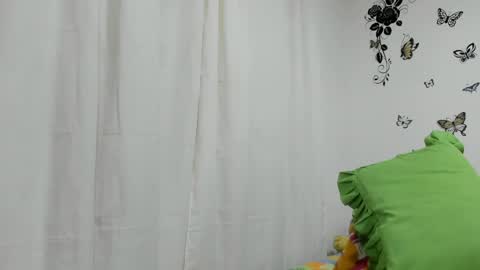 jenniferloveyou online show from December 4, 2024, 8:07 pm