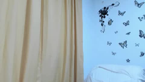 jenniferloveyou online show from September 14, 2025, 9:19 am