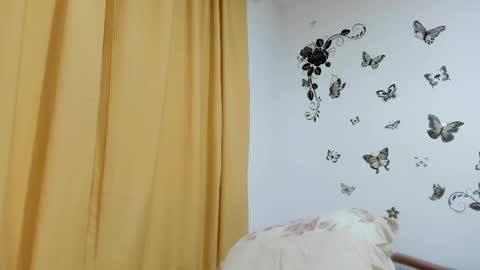 jenniferloveyou online show from September 24, 2025, 4:54 pm