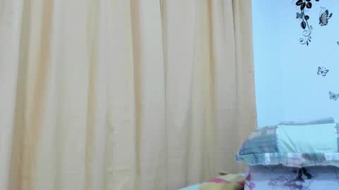 jenniferloveyou online show from December 19, 2025, 4:36 pm