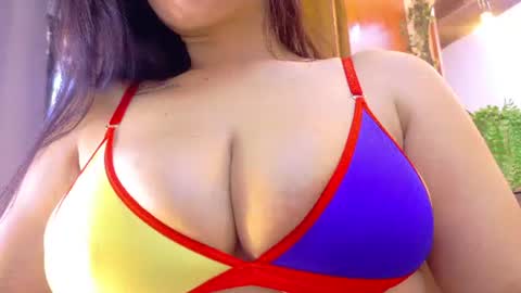Jennifer vega  online show from June 17, 2026, 9:05 pm
