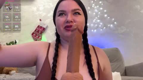 Mila online show from December 11, 2024, 5:15 pm