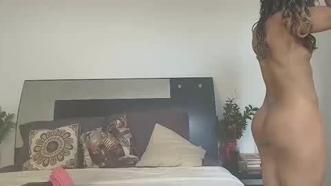 Snapshot of jennmullatta_ chatting on January 9, 2026, 5:59 pm Jenn online show from January 9, 2026, 5:59 pm