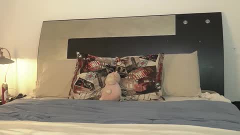 Snapshot of jennmullatta_ chatting on May 20, 2026, 6:14 pm Jenn online show from May 20, 2026, 6:14 pm