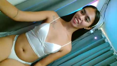 PRETTY JENNY online show from December 10, 2024, 1:22 am