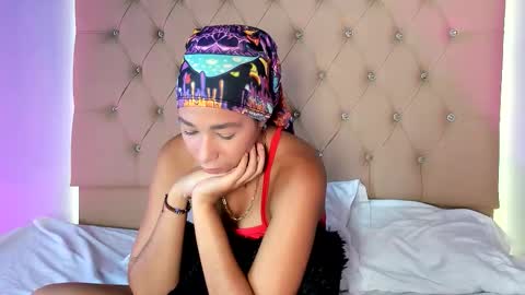 jenny__lawrence online show from December 22, 2025, 7:11 pm