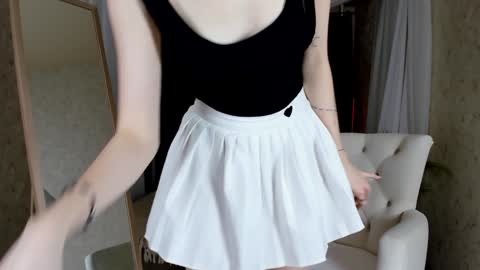 jenny_bunny_ online show from December 2, 2024, 7:36 am