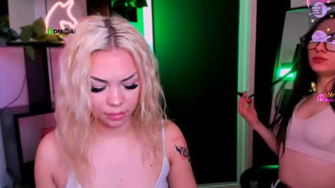 Snapshot of jenny_donne chatting on March 20, 2026, 8:19 am jenny_donne online show from March 20, 2026, 8:19 am