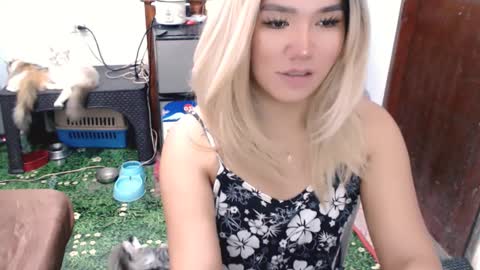 Snapshot of jenny_fromphil chatting on February 10, 2025, 5:30 pm Jenny online show from February 10, 2025, 5:30 pm