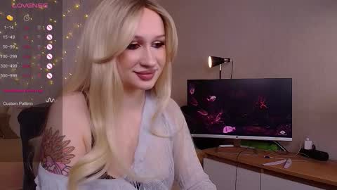 Jenny  online show from February 4, 2026, 12:33 pm