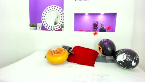 jenny_towers online show from October 23, 2025, 2:05 pm