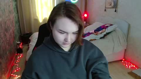 Jenny online show from April 24, 2026, 5:10 am