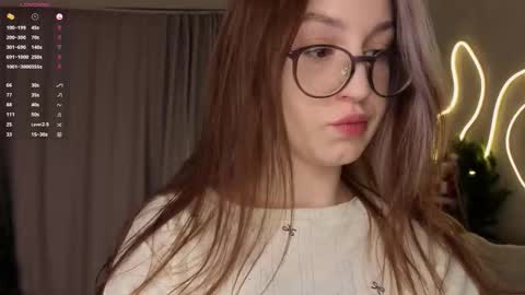 Lora online show from January 19, 2026, 4:05 am