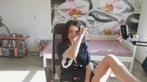 jennycutey online show from March 16, 2026, 6:17 am