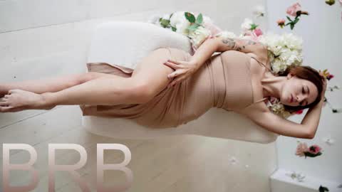 Jenny NO Nude online show from November 12, 2025, 5:02 pm