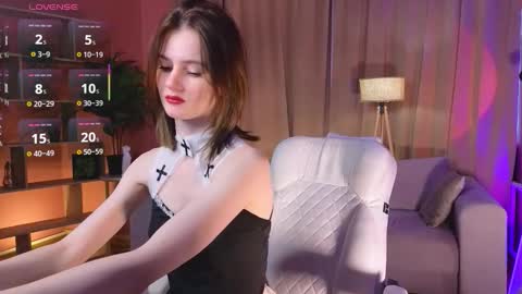 Snapshot of jennyfer_me chatting on October 1, 2025, 11:49 am jennyfer_me online show from October 1, 2025, 11:49 am
