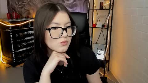 JENNY online show from June 15, 2026, 11:45 am