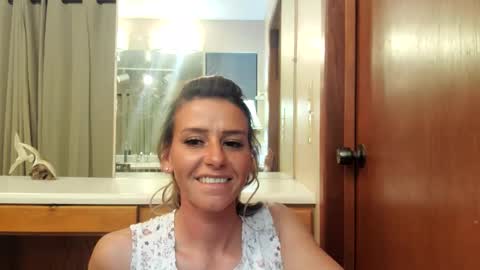 Jennythanksyou online show from February 11, 2025, 9:20 am
