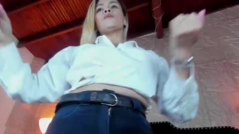  Jenny  online show from November 15, 2025, 11:29 am