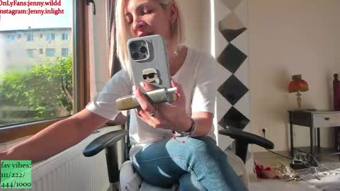 infamous blondiechloe.             Jennyjennywildd online show from May 19, 2026, 5:03 am