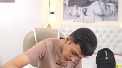 Snapshot of jeremias_1 chatting on January 7, 2025, 12:20 pm  JEREMIAS  online show from January 7, 2025, 12:20 pm