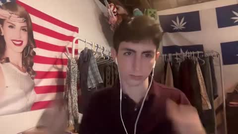 Angel online show from September 28, 2025, 8:03 pm