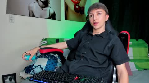 jero independent model online show from January 20, 2025, 6:21 am